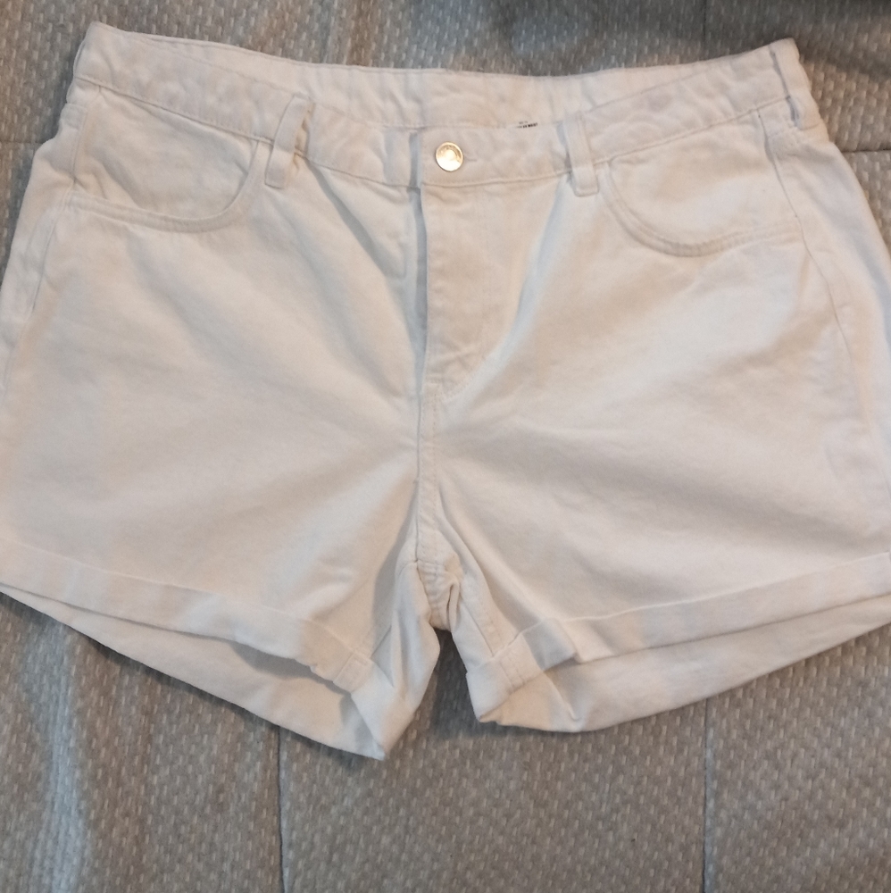 &denim  what's shorts size 12